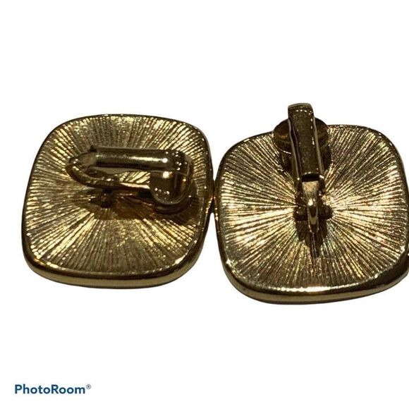 Earring Clip-On Gold Liquid swirl set pair fashion jewelry‎ 1" CGP-A - Picture 3 of 3